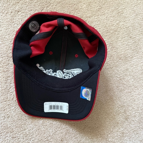 Titleist Burgundy Golf Cap with Gamecocks Embroidered Logo - Picture 3 of 4